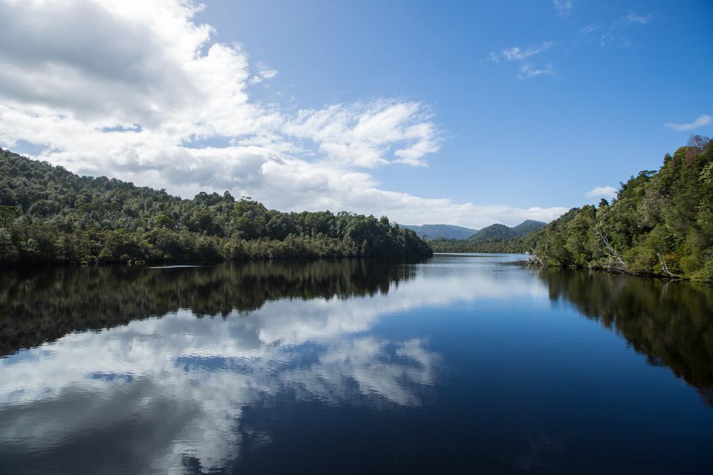 Strahan Village Buitenkant foto